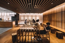 Seoul Cafe | Uhjjuhdah Promenade • 어쩌다산책 — Greysuitcase