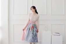 Pin by 레 에 on 디자인 | Modern hanbok, Casual party dresses, Womens skirt