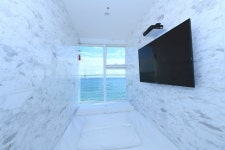 호텔1 오션뷰 로맨틱룸 호텔1 오션뷰 로맨틱룸 | Flooring, Tiles, Tile floor