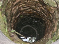 지금도 이런 시설이...용인 음식점 뒤뜰에 잘 보존된 ‘우물’