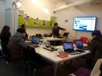 홍대입구 (주)에스앤츠에서 소셜큐레터 황일권강사의 명강의를 청강중입니다 소셜을 통해서 처음알게 되어 한동안 자주뵈었는데 각자... 