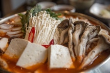 곱창구이와 곱창전골 - Korean food Gopchang  마포역 근처의 곱창구이와 곱창전골!!! - Korean food #Gopchang...  곱찹은 #소곱창, #돼지곱창... 