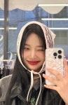 JOY 조이, 2024 Mirror Selfie Joy on Instagram: 😉💖💖 | Kuh
