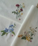 Japanese Embroidery Flowers 야생화자수 주문받은거 완성했다 됫박등에 쓰였던 야생화 도안인데 고창 선운사 앞에서... 