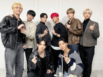 ATEEZ(에이티즈) (@ATEEZofficial) on X ATEEZ(에이티즈) on Twitter | 행복한 주말, 행복한