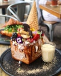 A Sweetness에 있는 Bank Rochrungrangsee님의 핀 | 디저트