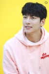[지창욱] 24시간 운영되는 편의점의 1+1 선물이 바로 여기 - ★