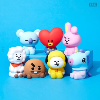 #BT21 피규어 저금통을 오늘부터 #라인프렌즈 스토어에서 만나보세요~ in 2020 | Line friends, Hello kitty, Bts