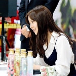 팬사인회 #DC뽕갤 #문채원갤러리 . . #달려라!고등어 #바람의화원 #찬란한유산 #아가씨를부탁해 #로… | Korea fashion, Korea, Fashion