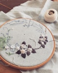 #프랑스자수#자수타그램#핸드메이드 #may25 #분당프랑스자수#분당자수공방#꽃자수#embroidery #sewing #stitch | Bordados a mão... 