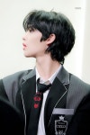 Pin von _𝒐𝒏𝒆_𝒘𝒂𝒚_𝒕𝒐_𝒎𝒙𝒓𝒔_ auf ⇨ cix|씨아이엑스
