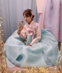 신상 블링블링 저고리✨ 화려하면서도 우아한 혼주한복 이에요~ 옥색 갈래치마 하고도 넘 잘 어울려요😊 . . 🌷피팅은 한팀씩... 
