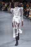 Runway에 있는 EJ Koo님의 핀 | 패션 디자인 드로잉, 여성 패션, 옷 스타일