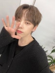 Pin page 위아이(WEi) on Twitter