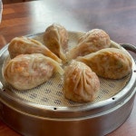 Instagram의 @shalala_sso님: “#얼큰칼제비 로 알아서 해줌 #쑥갓 #계란 묵직한궁물 식감이재미진 다른굵기의면 완젼 나테 맞추어진 칼국... 