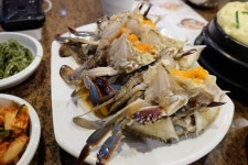 Pro Soy Crab (프로간장게장) Gangnam Branch (How to go and what to expect) | Eating raw, Enjoy eating, Time to eat