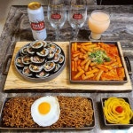 미라클 김밥키트가 28일 월요일 예약판매됩니다~~♡♡ 저의 최애조합 김밥 떡볶이 짜파게튀~~♡♡ 김밥키트 샘플와서 김밥 쌌어요 저번에... 