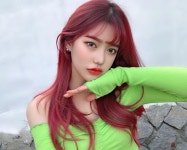 화려한 헤어 어벤져스 스포당할까봐 내 피드만 올리고 도망가기🤨... 곽자매(이미지 포함) | 염색 머리, 핑크 머리, 화려한 헤어