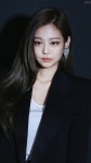 Pin page BLACKPINK JENNIE (제니) Jennie Kim | Blackpink jennie, Rambut warna warni, Selebritas