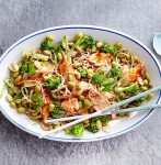 Cold Soba Salad with Salmon and Broccoli in 2020 | Salmon and broccoli, Soba salad, Cold soba