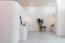 화이트톤의 깔끔하고 모던한 20평 속눈썹 뷰티샵 인테리어 (서초구 잠원동)