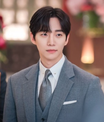 준호의 계절 on Twitter 준호의 계절 on Twitter | Lee jun-ho, Lee junho, Hotel king