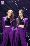 [포토스케치] 시청각을 압도하는 블랙홀 유닛! ‘우주소녀 더 블랙’의 치명적 이끌림!