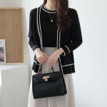 라인 CD 기본핏 브이넥 데일리 배색 니트 가디건 g1208 제니트 여성용 두케 라인 CD 기본핏 브이넥 데일리 배색 니트 가디건 g1208 in 2024