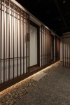 밥상위의 한우 혁신점 - 디자인투플라이 | Japanese restaurant interior, Modern japanese interior design, Japanese interior design