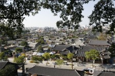 Jeonju Hanok Village [Slow City] (전북 전주 한옥마을 [슬로시티]) : VISITKOREA Jeonju Hanok Village [Slow City]... 