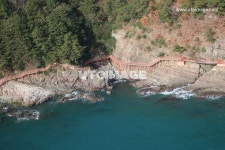유토이미지 | 해안 산책로 해안 산책로  Yanggiri, 사진, 갯바위, 바다, 기암, 절벽, 풍경, 해안, 해안길, 해변, 갯가, 산책로, 코스... 