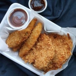 Pin page 몽쓰리[夢three] on Instagram: “2019 07 09.화 #이렇게편리한세상 #돈까스 #생선까스 . 옆 아파트 단지에 화요일에 열리는 아파트... 