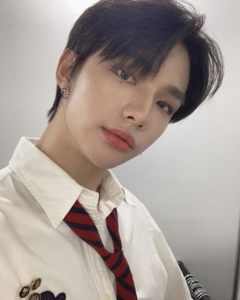 Pin page Stray Kids (스트레이 키즈) Instagram Update “영원하자 스키즈스테이  #straykids #Lovestay” 191116...