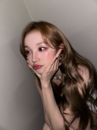 [] Yuqi Instagram & Weibo update | #GIDLE #여자아이들 #YUQI #雨琦 | G i dle, G-idle, K pop music