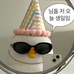 베베 | 베베더오리 on Instagram: 그래 너가 짱먹어랏 . . 드디어 오늘 오후 8:00 인형/그립톡 스토어가 오픈됩니다! ⭐️프로필 하단에 구매... 