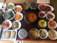 spellのInstagramアカウント: 「김치찌개랑 제육볶음이랑 갈치구이랑~~ 평범하지만 맛이쩡 #청담골#수요미식회#맛집#가정식백반... 