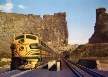 Trains에 있는 Ralph Jacobsen님의 핀