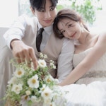 스튜디오 #비비엔다스튜디오 #자연광스튜디오 자연광의 은은한 빛을 활용하여, 인물이 가장 아름다울 수 있도록 인물의 감성을 밀도 있게... 