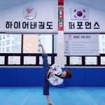 @__3rong 님의  옆차기 👏🏻 • • 📍본인 혹은 지인 중 소개하고 싶은 운동영상이나 도복사진이 있으시다면 @tkd___official... 