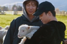 Pin page Pin by holly :) on BTS || 방탄소년단 | Bts bon voyage, Park jimin, Namjoon