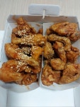 호식이두마리치킨🍗🍗 양념치킨🍗🍗 간장치킨🍗🍗 늘맛나😋😋 #호식이두마리치킨 #양념치킨🍗🍗 #간장치킨🍗🍗