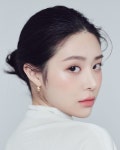 MAY 백송민 on Instagram: . photographer @haroni_kim makeup artist @beautybyheley | Идеи макияжа, Макияж... 