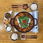 오늘은 #한식대첩 시즌1 매울신 미션에서 우승한 #김정순명인 (@masterkimjungsoon ) 매운탕을 먹었다. 메기/잡고기/쏘가리 중에 내가... 