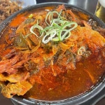 무저껀 #조개해장국 난 매일 술마시지만 궁물 노노니께 뼈빼고 우거지마니#뼈해장국 나만큼 궁물안먹은 @byun_1.2.3.4 얘가 먹은... 