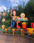 all of my favorite Toy Story characters @toystoryland @disneyhollywoodstudios #toystory4 #toystory3 #toystory2… | 토이스토리