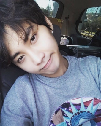 송승현 on Instagram: “#한국 #이틀 #쉬고 #공연 #가자날씨 지리구요 ~ 오지구요읏~~~~~~!!!청순...미 랄까...훗” | Ft island...