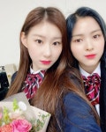💕💕 2020년 2월 7일(금) 한림예고 제9회 졸업식 포토월 행사를 위해 대기실에 모인 #류진 #채령 #초연 #영인 #공원소녀(민주와 레나)... 