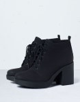 제이이쥐 인터내셔널(JEG International) | A Popular 사랑 (Love);; j.jeonggukk - Capitulo 4 | Zapatos bershka, Zapatos, Zapatos tenis para mujer