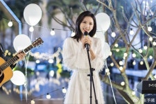 Pin page Pin by 니 on Trương Dư Hi • 张予曦 | Chinese beauty, Dr...