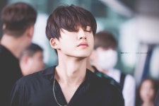 ปักพินโดย 연조 정 ใน ikon
